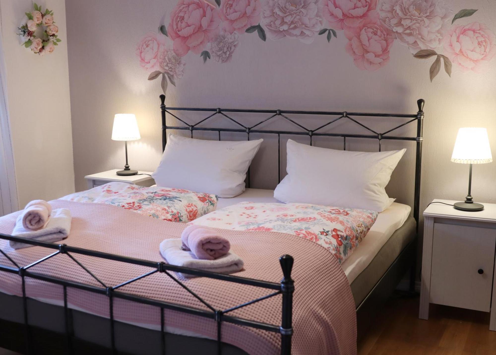 Apartment Rose 萨巴赫瓦登 外观 照片